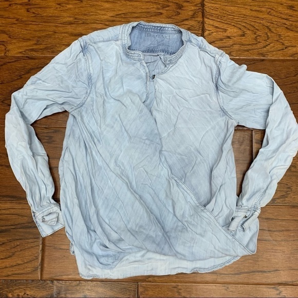 Blank NYC twist front chambray top - Picture 5 of 5